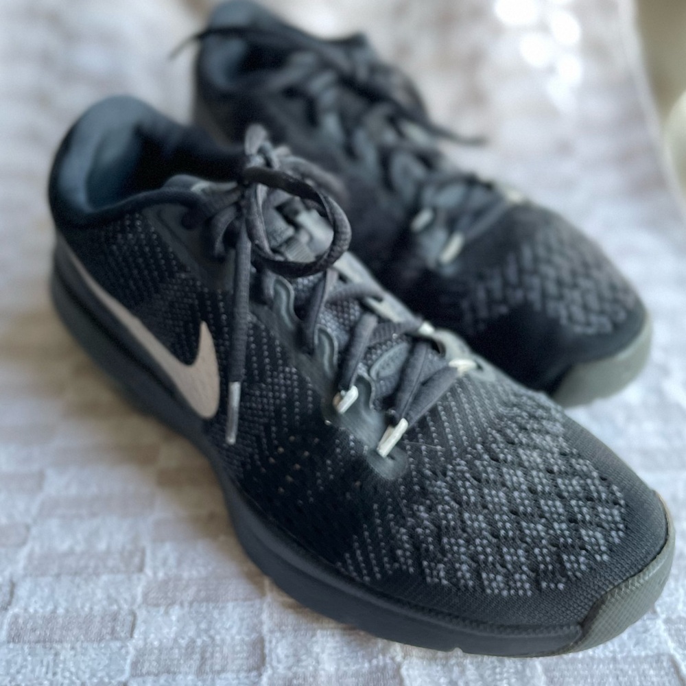 Nike Black and White Running Shoes
